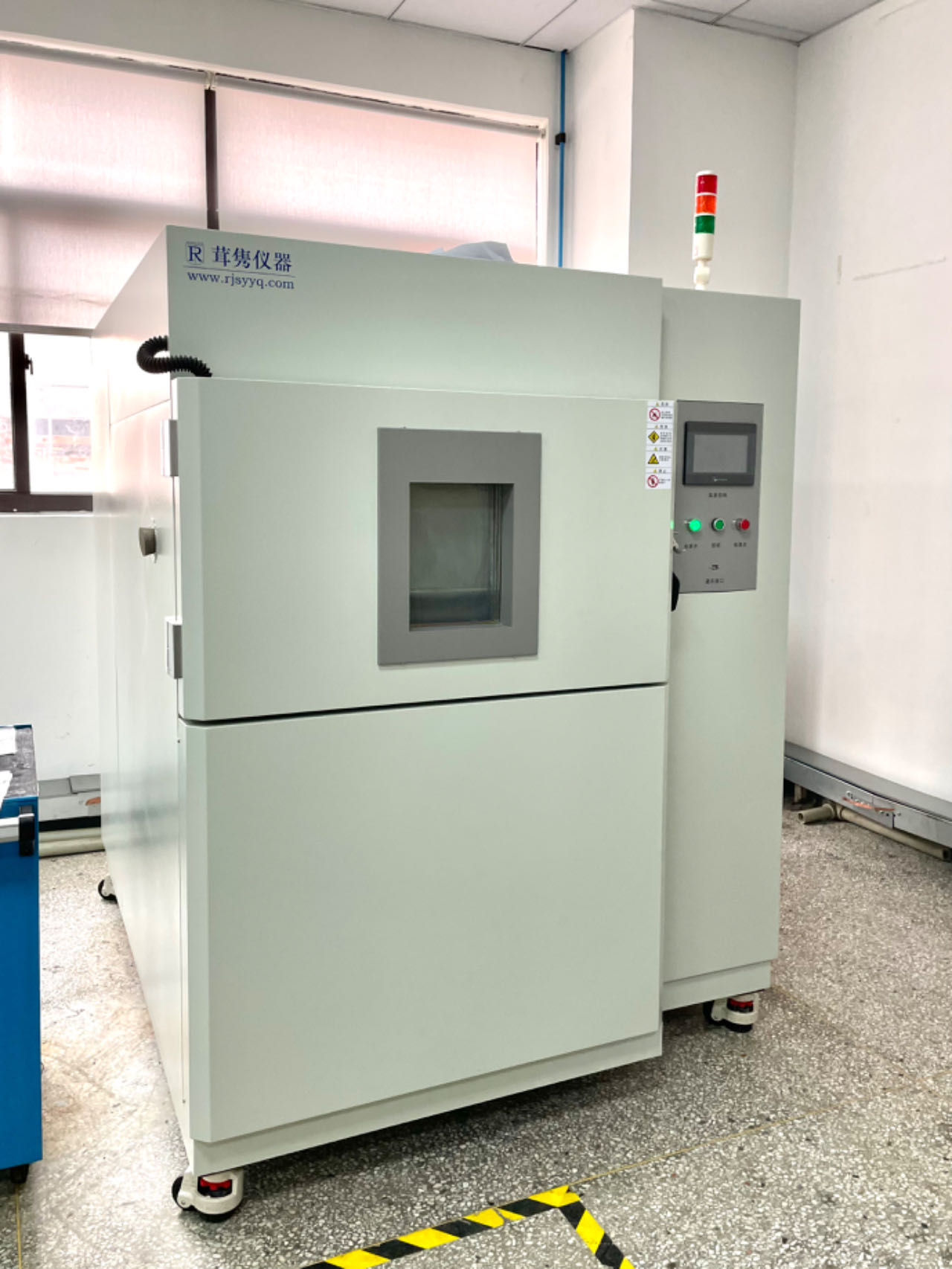 冷熱沖擊試驗箱（三箱式)